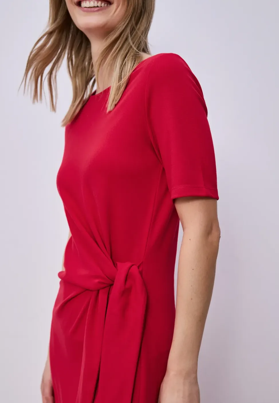 Midi-jurk met knoopdetail
