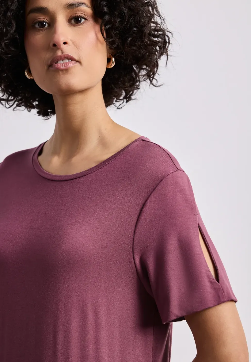 Midi-jurk met korte mouwen en splitdetail