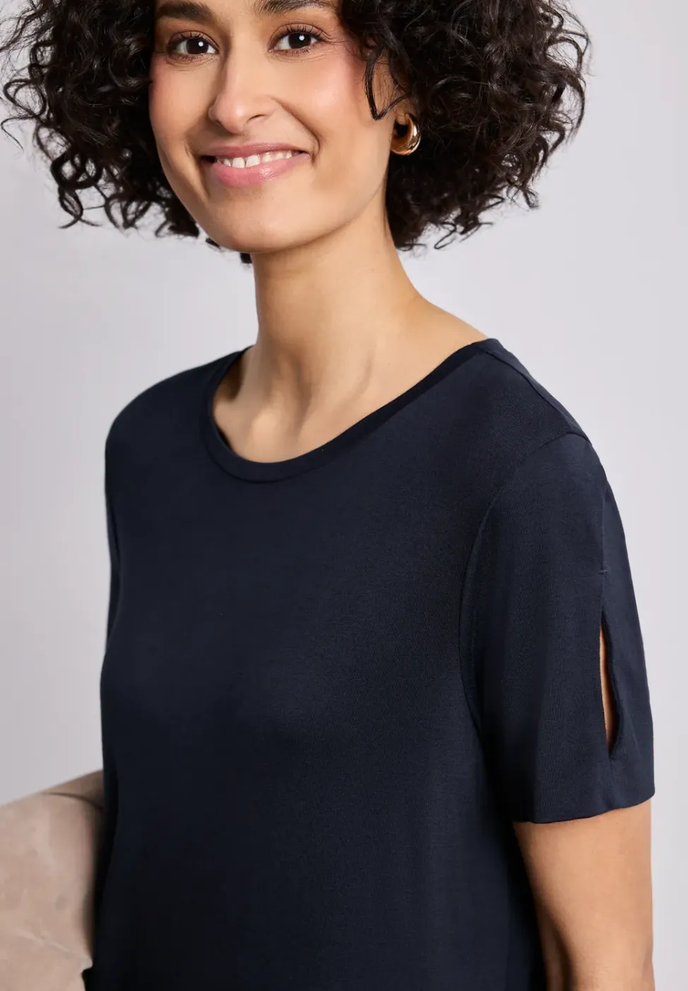 Midi-jurk met korte mouwen en splitdetail