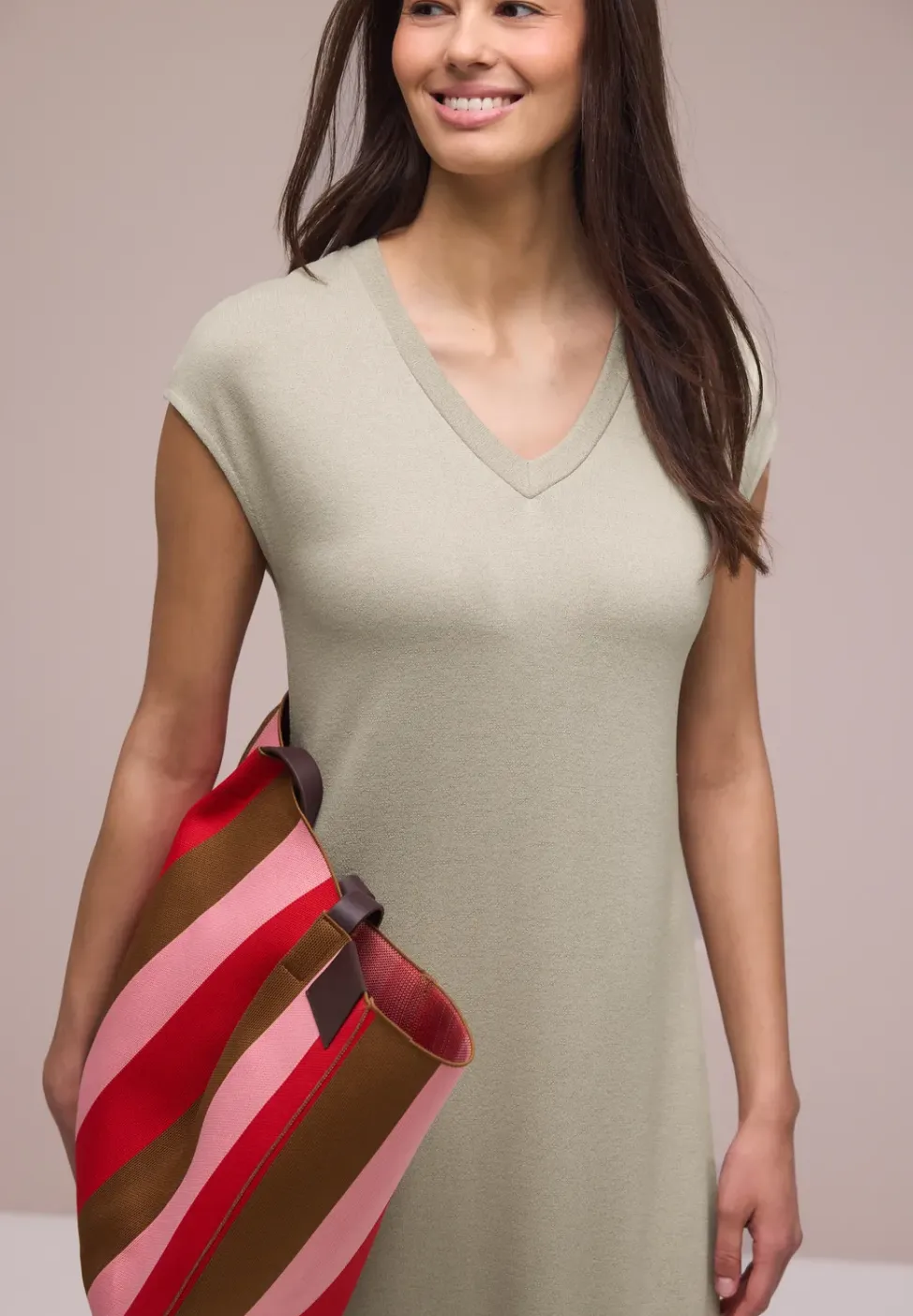Midi-jurk met V-hals in een gebreide look