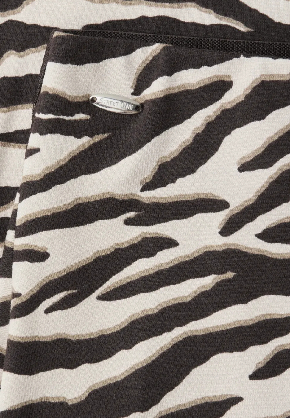 Midirok met split en dierenprint