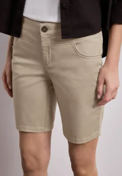 Mid Waist bermuda in satijnen look