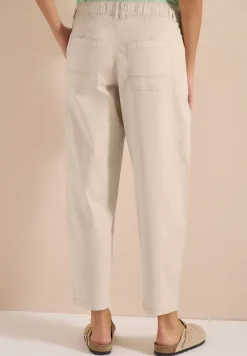 Mid Waist broek met wijde pijpen in casual pasvorm