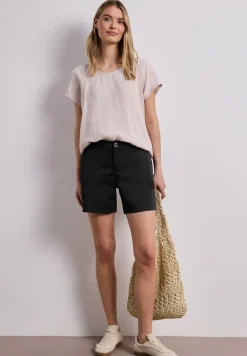 Mid Waist chino shorts in een casual pasvorm