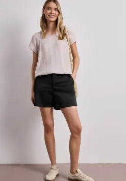 Mid Waist chino shorts in een casual pasvorm