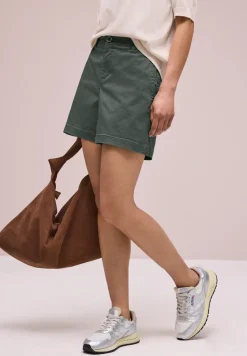 Mid Waist chino shorts in een casual pasvorm