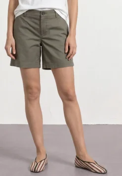 Mid Waist chino shorts in een casual pasvorm