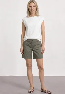 Mid Waist chino shorts in een casual pasvorm