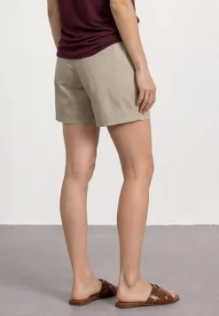 Mid Waist chino shorts in een casual pasvorm