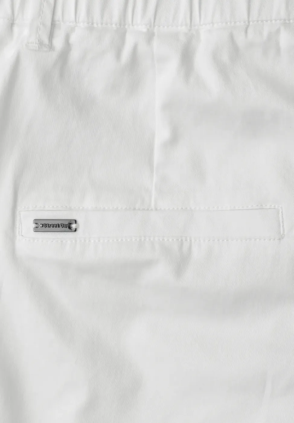 Mid Waist chino shorts in een casual pasvorm
