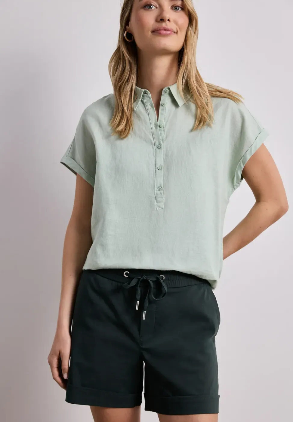 Mid Waist short in casual pasvorm
