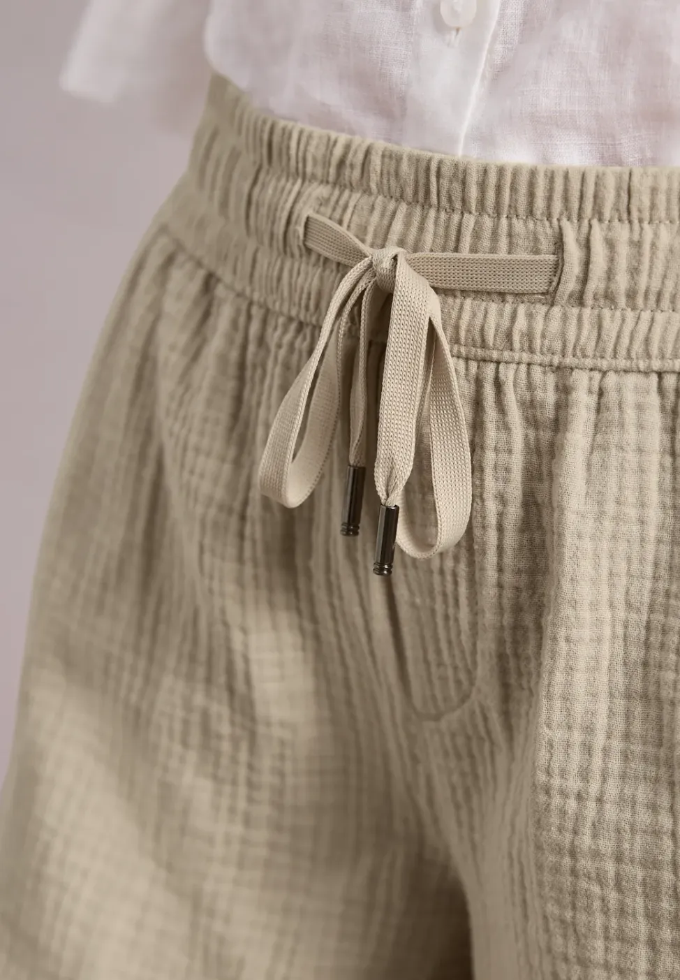 Mid Waist shorts van neteldoek