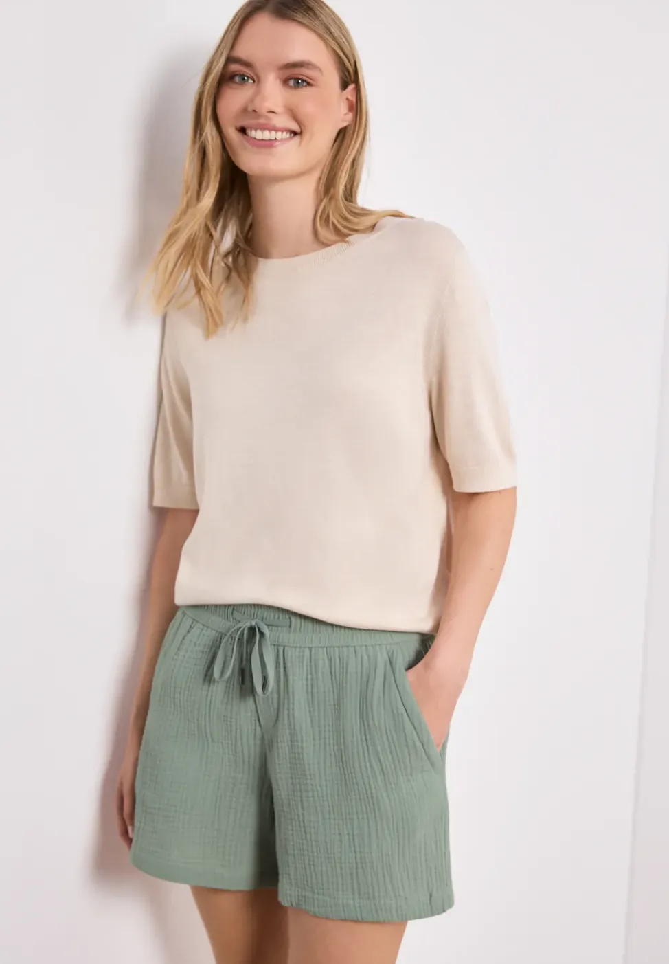 Mid Waist shorts van neteldoek