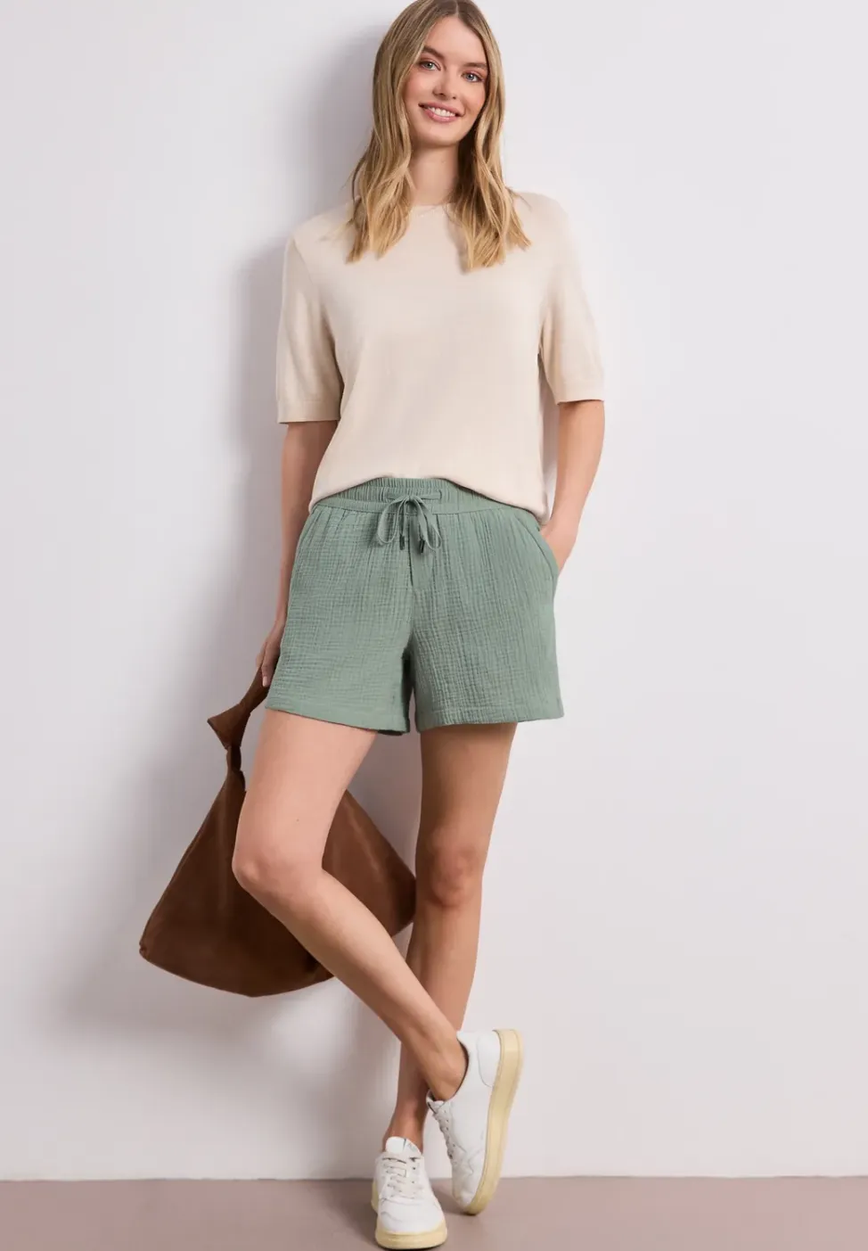 Mid Waist shorts van neteldoek