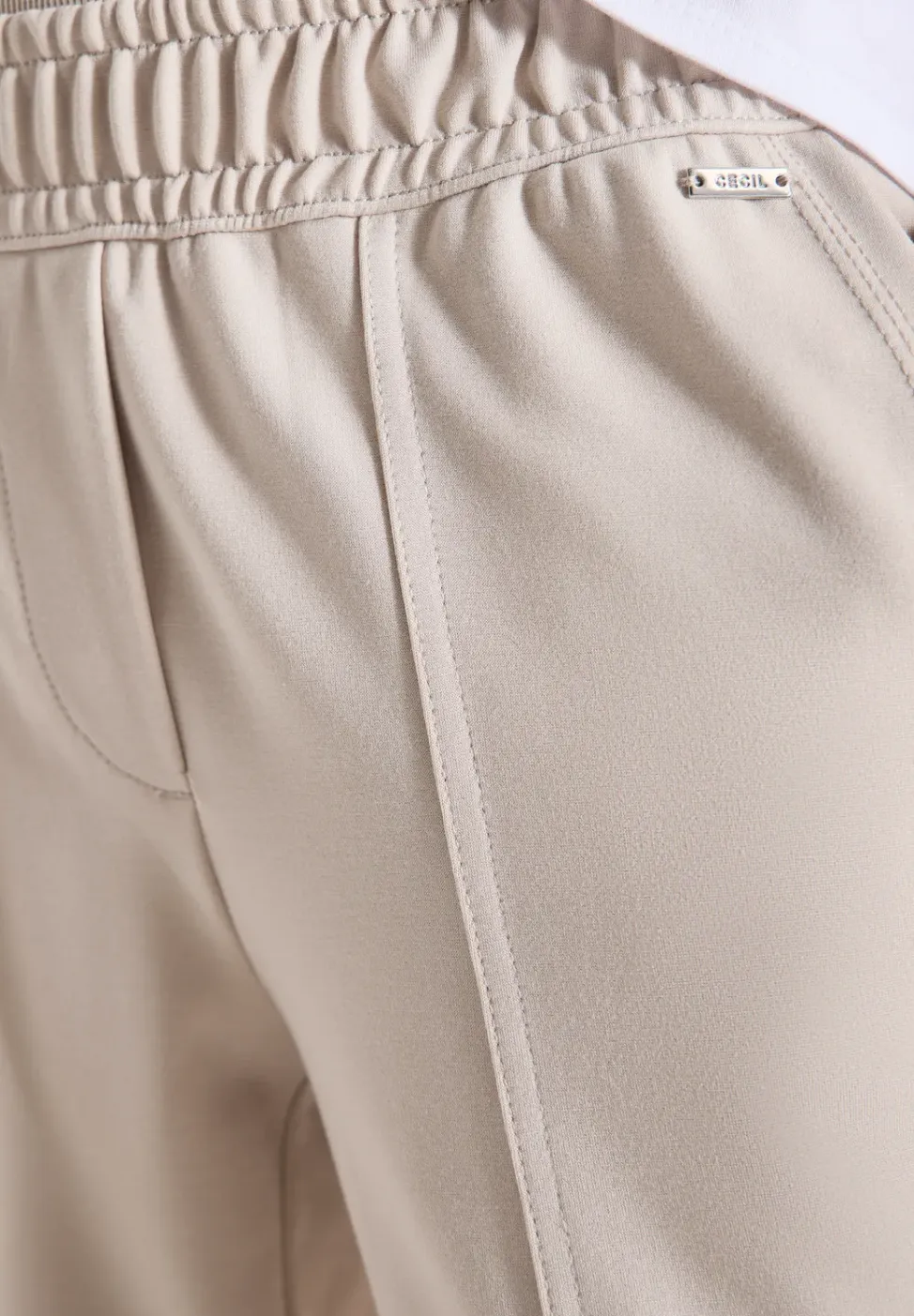 Mid Waist Slim Legs broek in casual fit