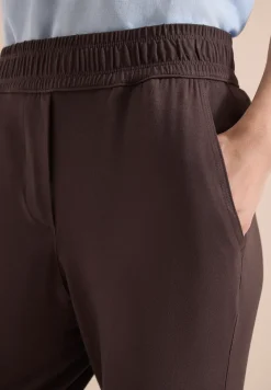 Mid Waist Slim Legs broek in casual fit