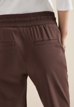 Mid Waist Slim Legs broek in casual fit
