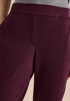 Mid Waist Slim Legs broek in casual fit