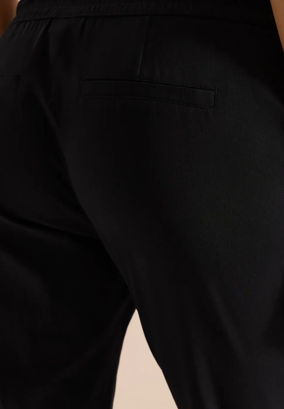 Mid Waist Slim Legs broek in casual fit