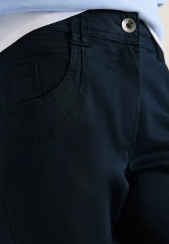 Mid Waist Slim Legs broek in casual fit