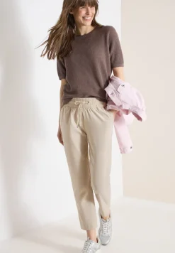 Mid Waist Slim Legs broek in casual fit