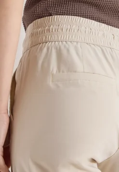 Mid Waist Slim Legs broek in casual fit