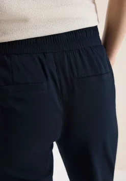Mid Waist Slim Legs broek in casual fit