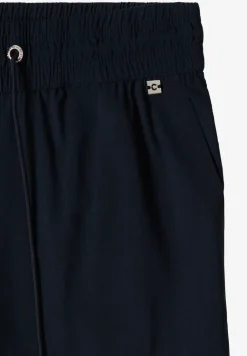 Mid Waist Slim Legs broek in casual fit