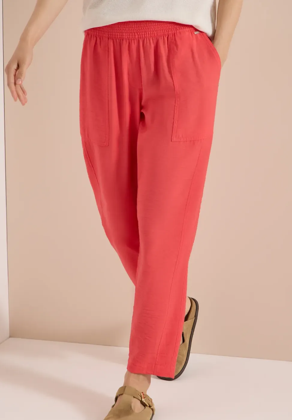 Mid Waist Slim Legs broek in Loose Fit