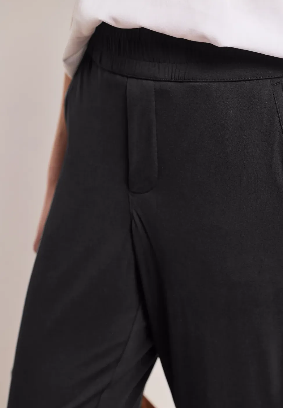 Mid Waist Slim Legs broek in Loose Fit