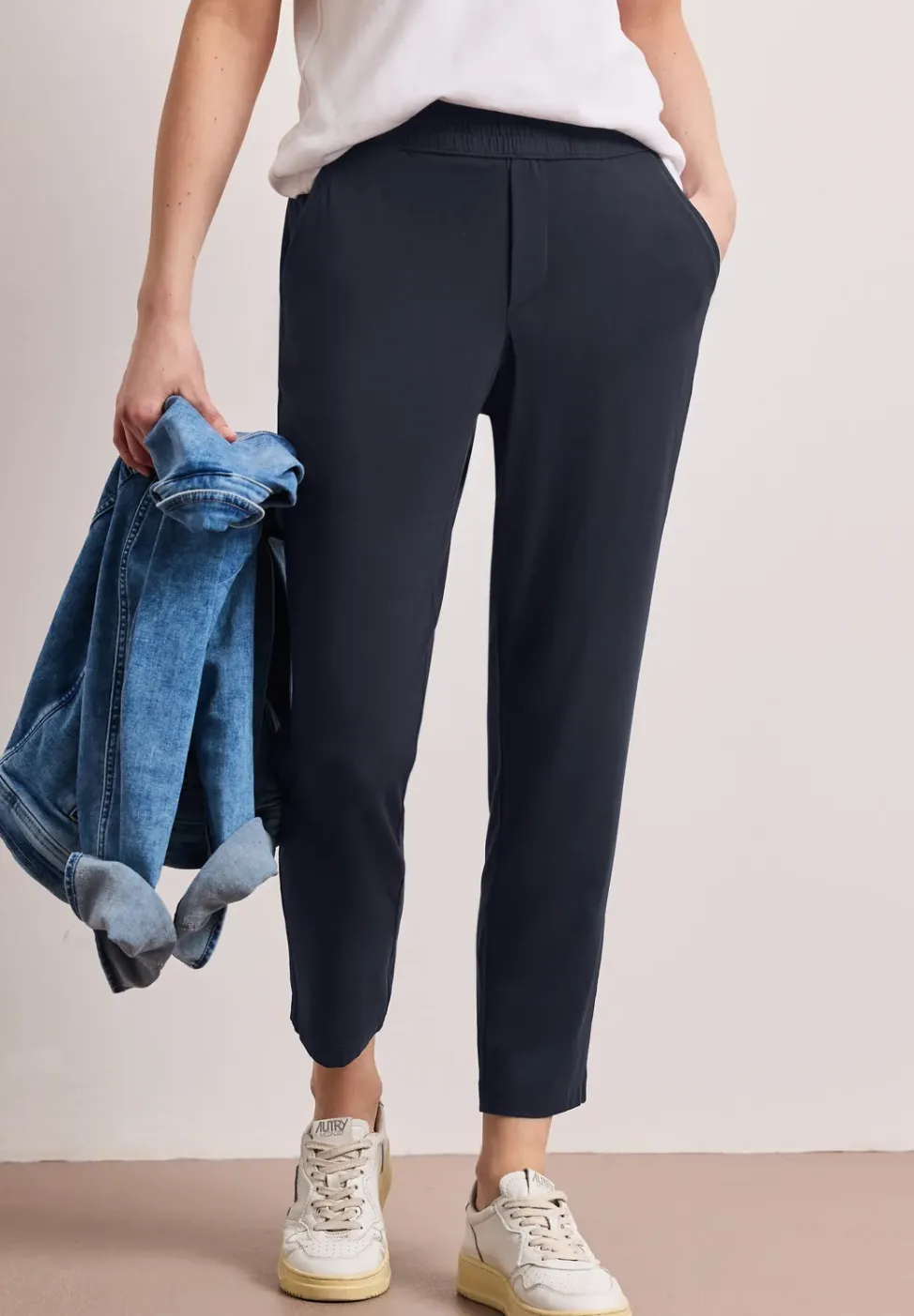 Mid Waist Slim Legs broek in Loose Fit