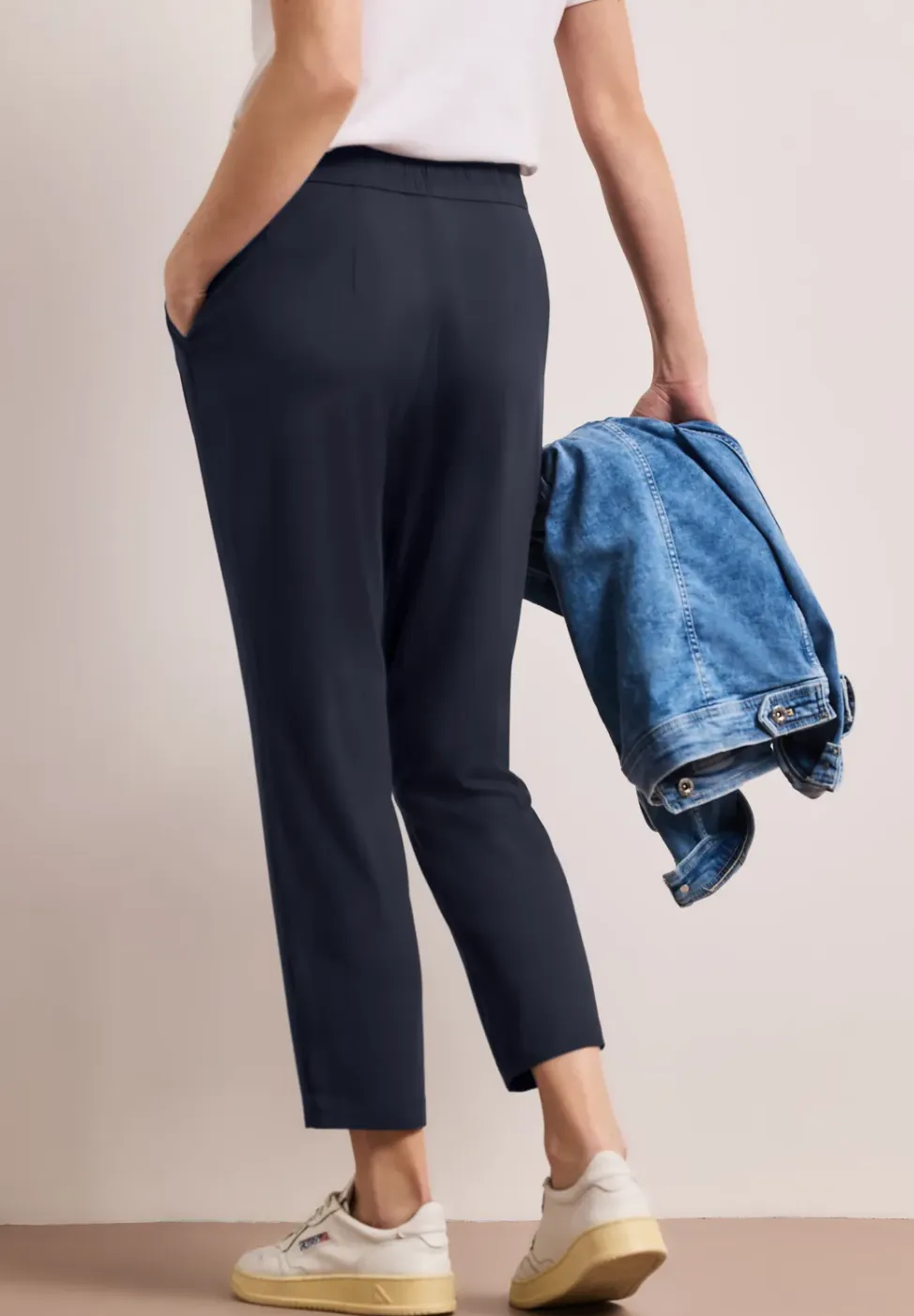 Mid Waist Slim Legs broek in Loose Fit