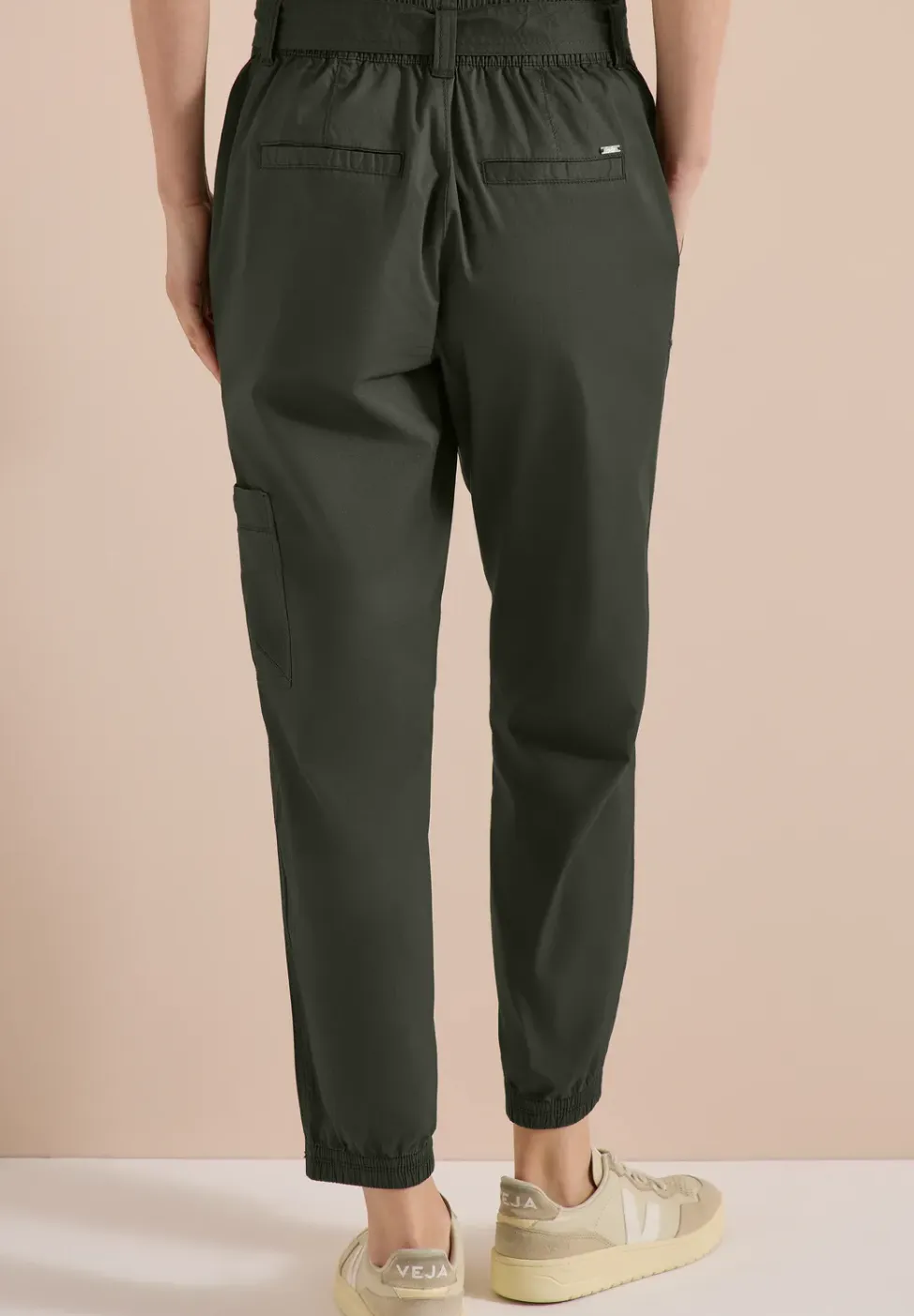Mid Waist Slim Legs broek in Loose Fit