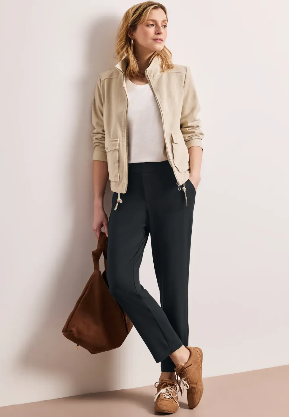 Mid Waist Slim Legs broek in Loose Fit