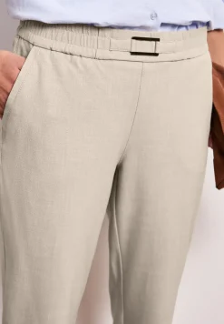 Mid Waist Slim Legs broek met gesp