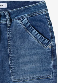 Mid Waist Slim Legs jeans in casual fit