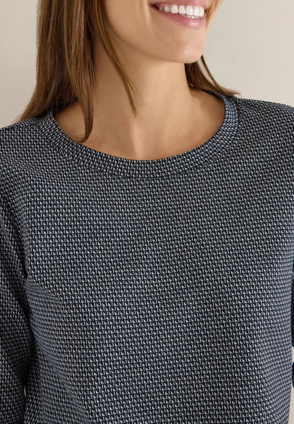 Minimal jacquard shirt