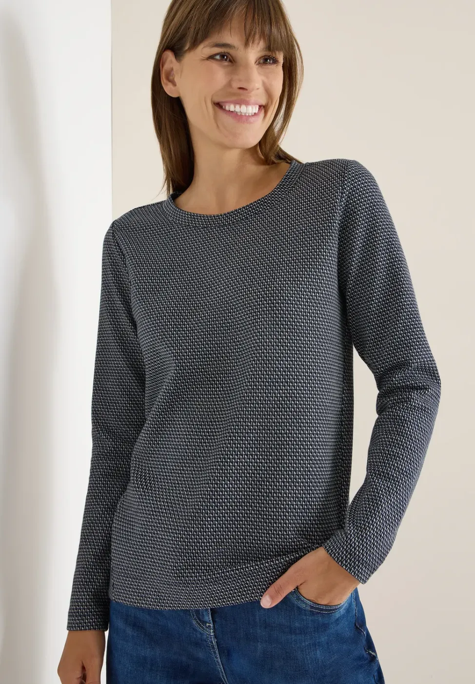 Minimal jacquard shirt