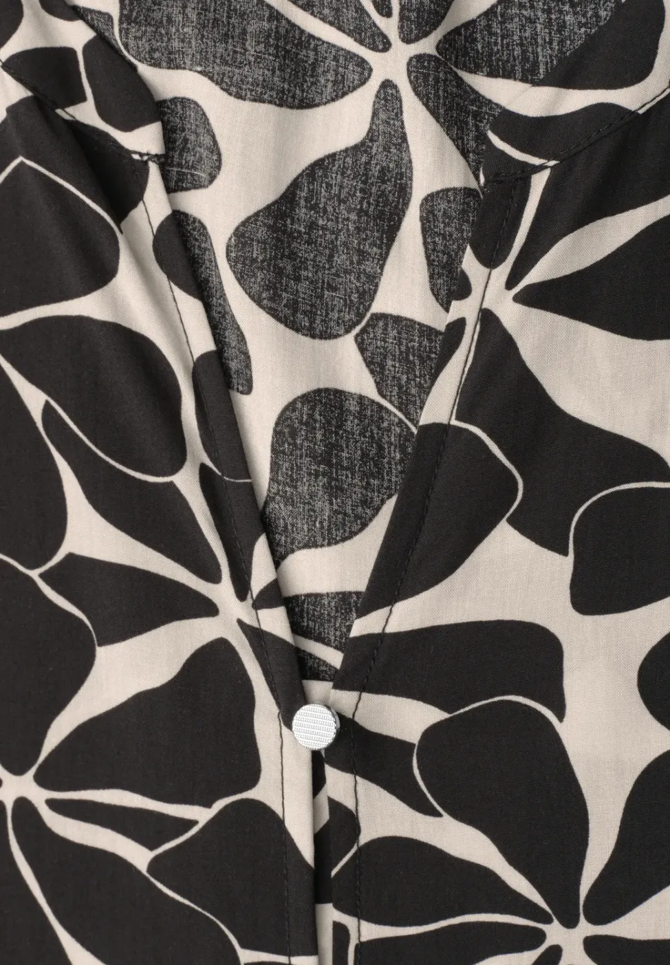 3/4-mouwen blouse met knoopdetail