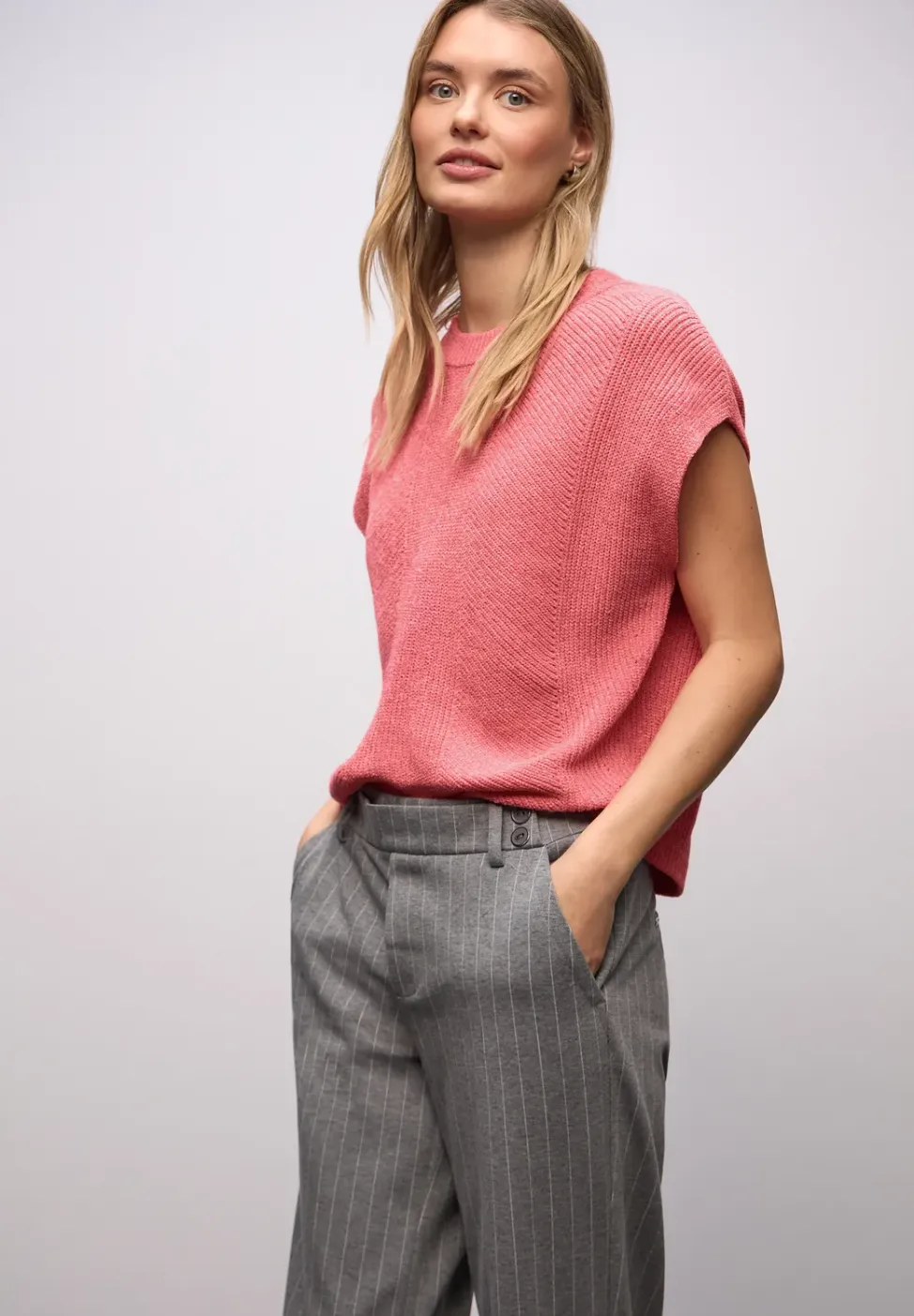 Mouwloze chenille trui
