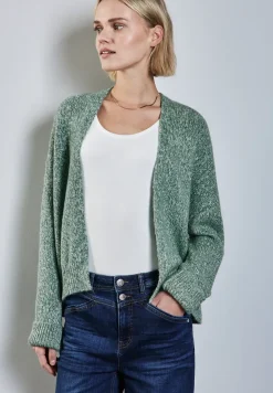 Open vest