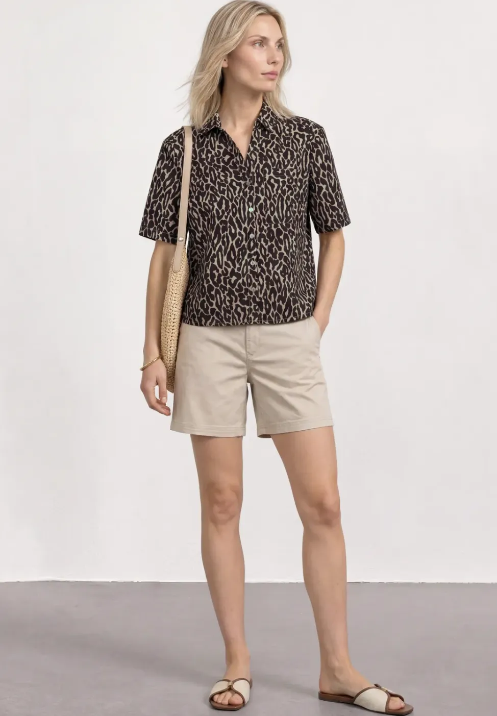 Overhemdblouse met korte mouwen, borstzak en print
