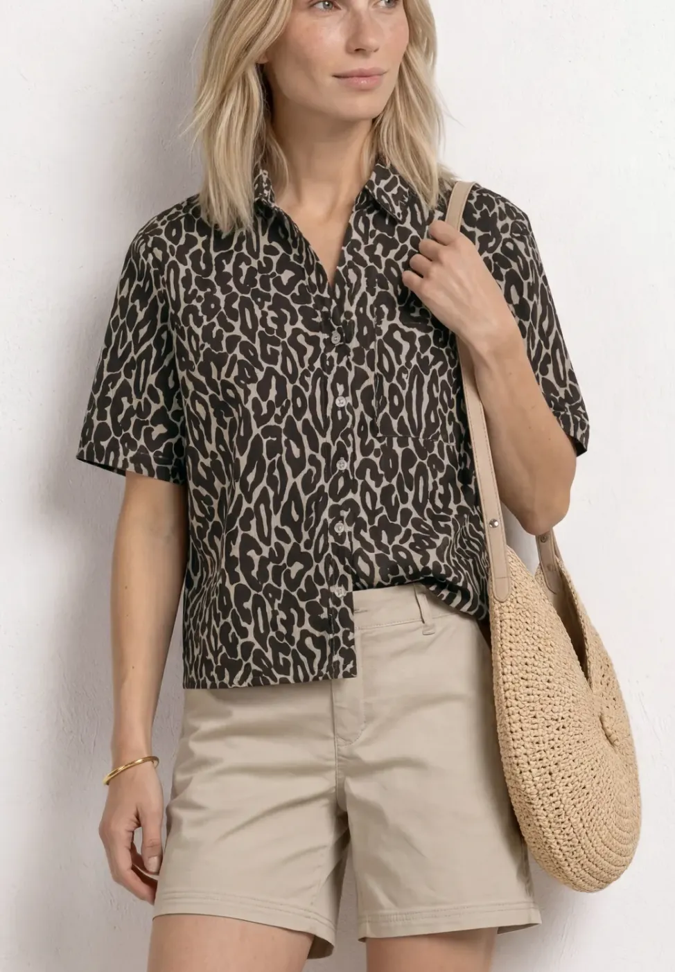 Overhemdblouse met korte mouwen, borstzak en print