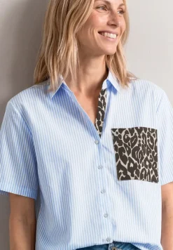 Overhemdblouse met korte mouwen en leodetails
