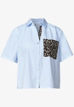 Overhemdblouse met korte mouwen en leodetails