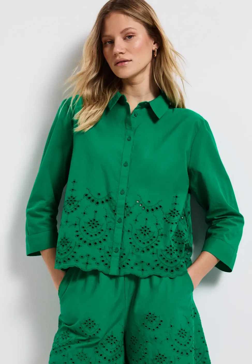 Overhemd blouse met borduursel