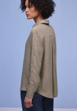 Overhemdblouse met getapete details