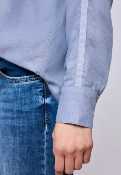 Overhemdblouse met getapete details