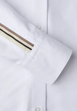 Overhemdblouse met getapete details