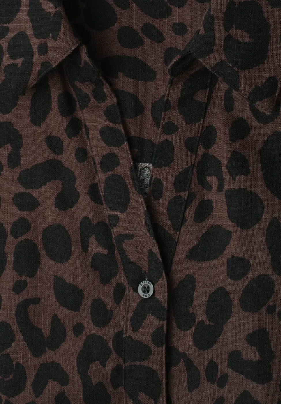 Overhemdblouse met korte mouwen en leopatroon